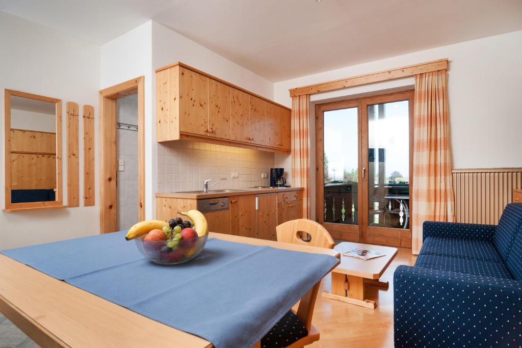 Hubertushof Hotel Latschach ober dem Faakersee Buitenkant foto