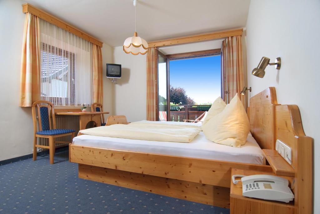 Hubertushof Hotel Latschach ober dem Faakersee Kamer foto